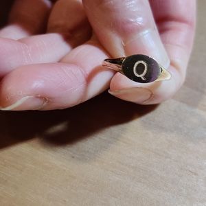 Mini signet ring with "Q" engraving